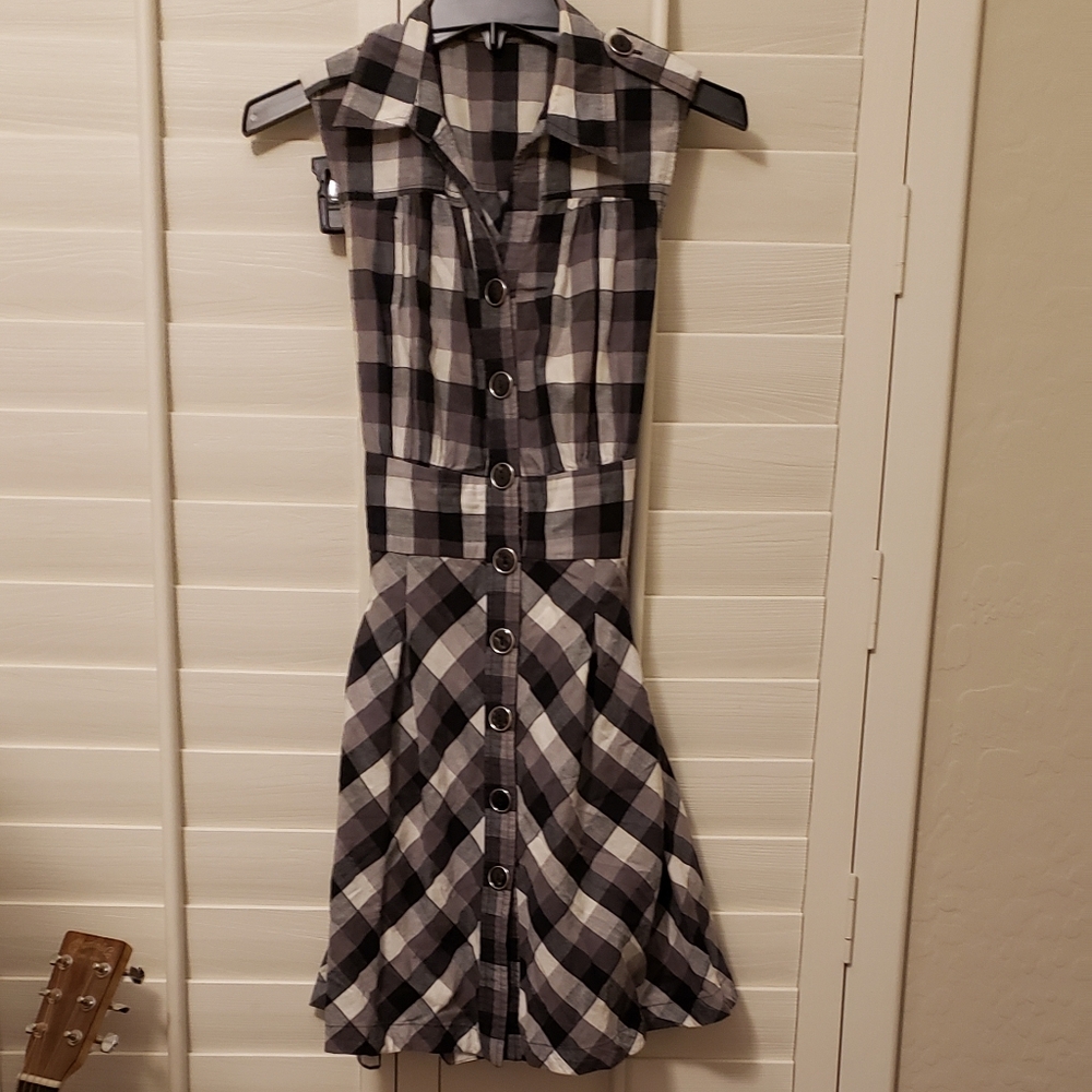Adorable plaid dress 2for20 3for25